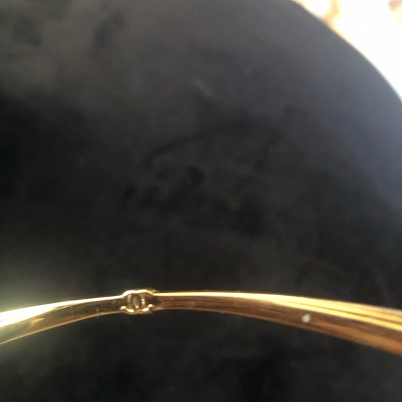 Nwot gorgeous Chanel oversized sunglasses with hard case. See others at $850 - Picture 1 of 5